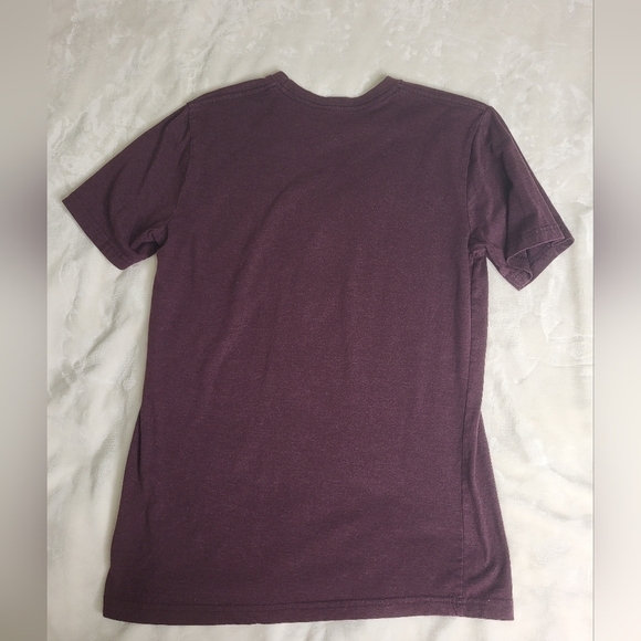 MARVEL Deadpool Christmas T-Shirt. Size Medium. - Picture 5 of 5